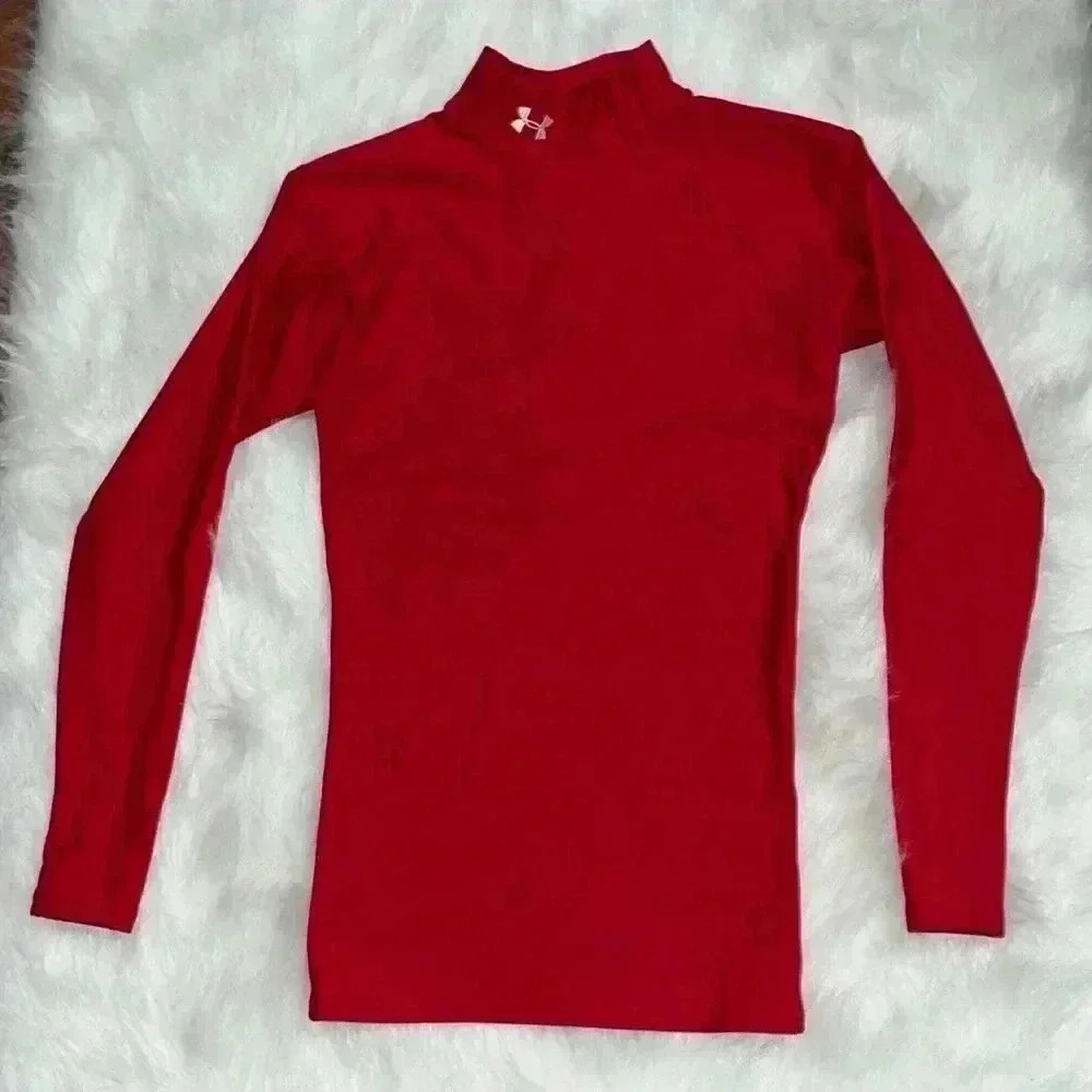 Cold Gear long sleeve turtleneck top pit to pit 16” stretches to 18”